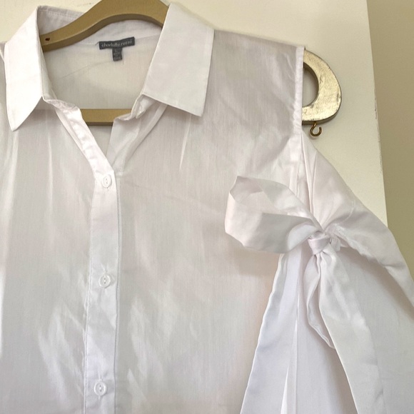 Charlotte Russe ladies, white button down with open shoulders and bow ties - Picture 10 of 10